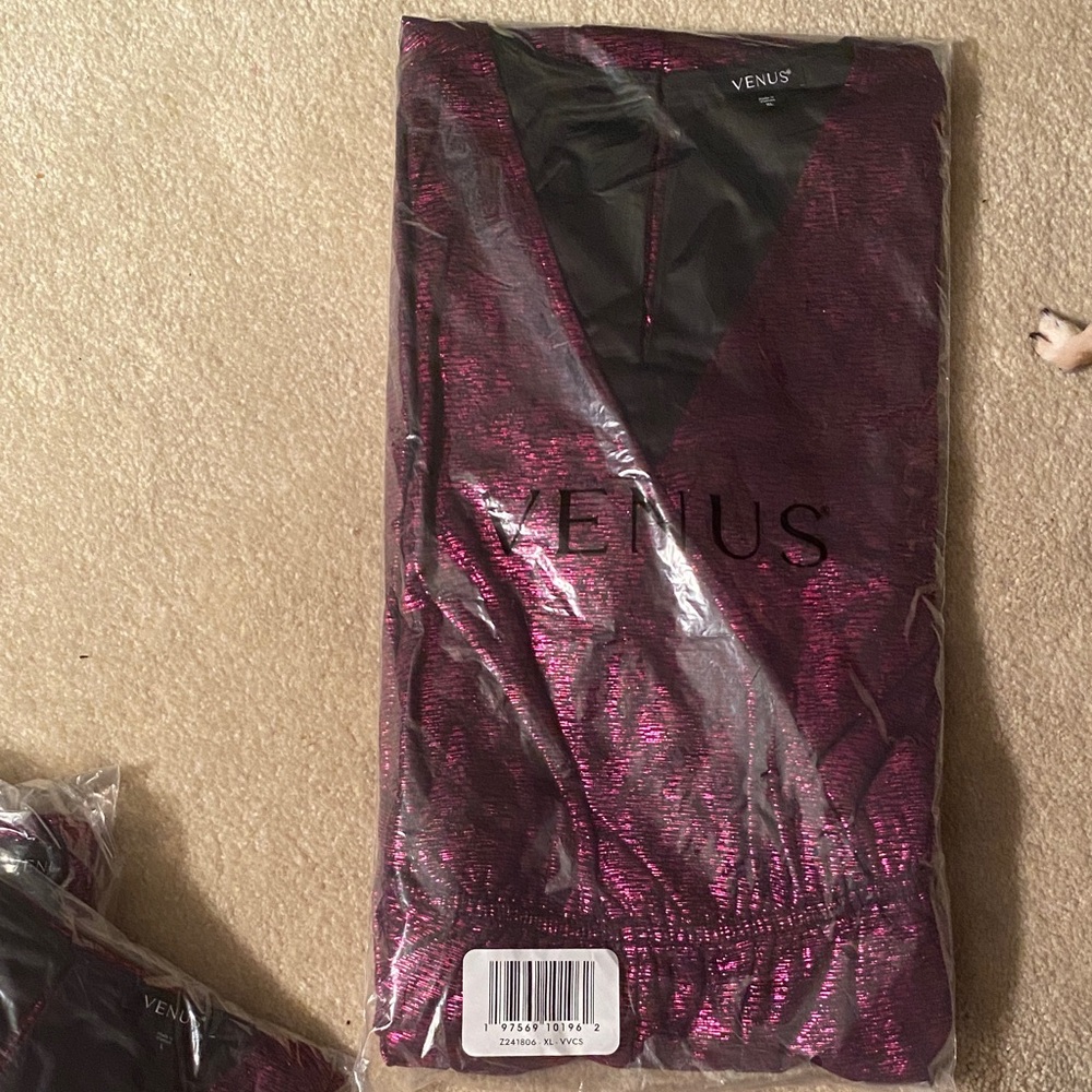 Venus metallic jumpsuit new in bag XS or medium left - Picture 2 of 8
